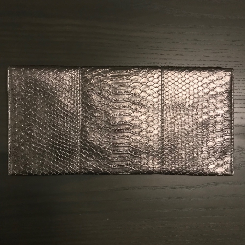 Clutch - Picture 3 of 6